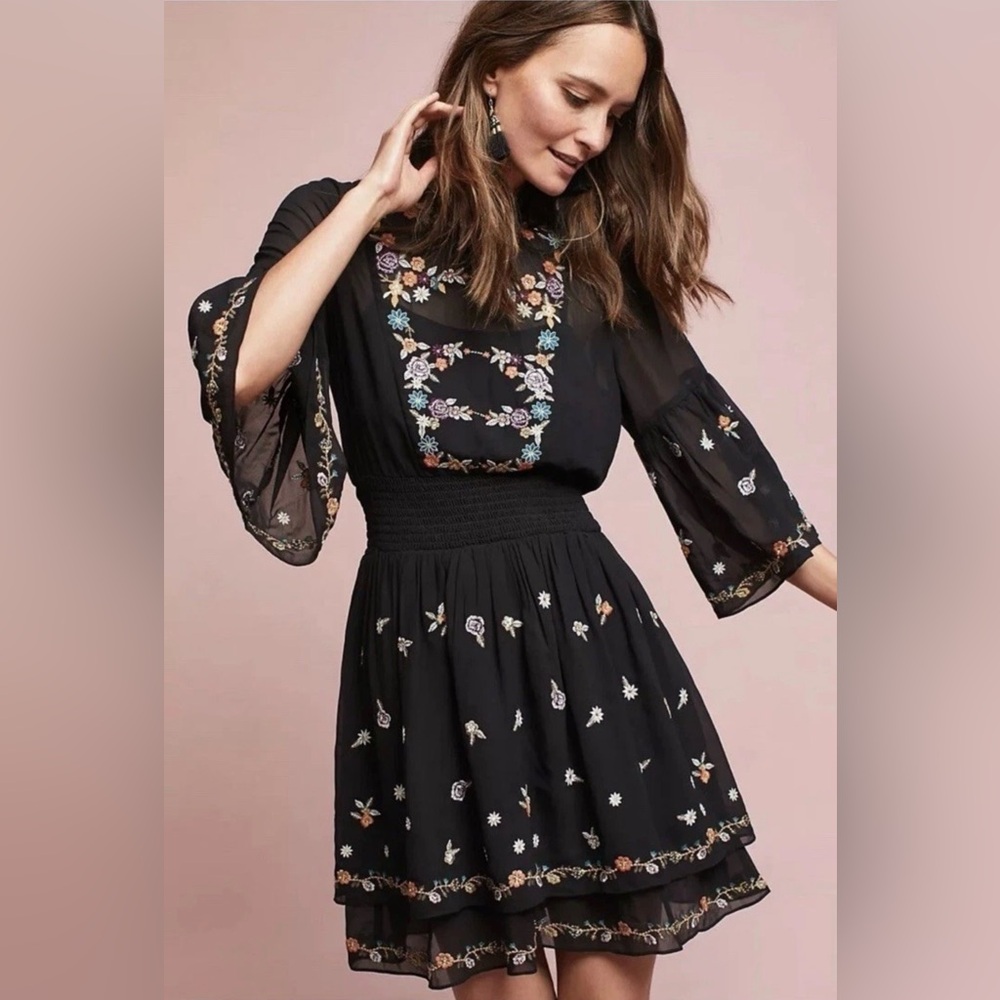 Anthropologie Maeve Dress Womens Size 6 Black Floral Embroidered Mini
